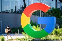 Biểu tượng Google tại trụ sở ở Mountain View, California, Mỹ. (Ảnh: AFP/TTXVN).