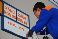 VCCI đề nghị phương án Nhà nước không định giá xăng dầu mà sẽ do cung cầu của thị trường quyết định.