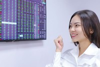 Một số cổ phiếu dầu khí đáng quan tâm là PVD, PVS, PVC.