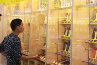 Sức mua yếu đang ảnh hưởng tới các chuỗi bán lẻ của Thế giới di động .