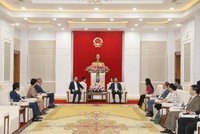 Buổi tiếp Tập đoàn JTA, Qatar, cùng đối tác đến thăm, khảo sát, tìm hiểu môi trường đầu tư, cơ hội hợp tác tại Quảng Ninh. Nguồn: Quảng Ninh Portal.