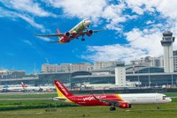 Kết quả 2 quý, Vietjet lỗ vận chuyển hàng không 2.111 tỷ đồng, lợi nhuận hợp nhất 73 tỷ đồng, tăng tích luỹ tiền mặt