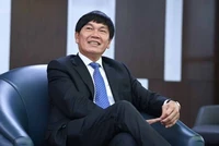 Thị trường giảm mạnh, ông chủ Hòa Phát vẫn có niềm vui