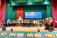 Cán bộ Bảo Việt đóng góp ủng hộ đồng bào bị bão lũ tại Nghệ An gần 1 tỷ đồng