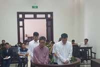 Các bị cáo tại tòa.
