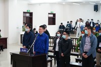 Các bị cáo tại tòa.
