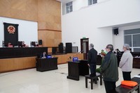 Các bị cáo hầu tòa.