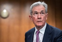 Fed tăng lãi suất lên mức cao nhất trong 22 năm