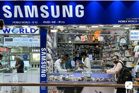 Cửa hàng bán điện thoại Samsung tại Ấn Độ