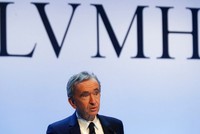 Tài sản của ông vua hàng hiệu Bernard Arnault tăng vọt lên 210 tỷ USD