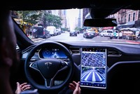 Elon Musk sẵn sàng đặt cược lợi nhuận của Tesla vào giấc mơ ô tô không người lái