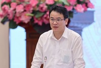 Thứ trưởng Bộ Kế hoạch và Đầu tư Trần Quốc Phương phát biểu tại họp báo Chính phủ chiều 3/4.