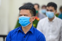 Bị cáo Nguyễn Đức Đảng, Chủ tịch HĐQT Công ty cổ phần Thiết bị y tế Hoàng Nga tại phiên sơ thẩm sáng 17/4.