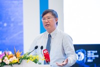 Ông Nguyễn Xuân Thành, chuyên gia chính sách công, Trường Chính sách công và Quản lý Fulbright, Đại học Fulbright Việt Nam trình bày tham luận.