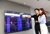 "Phao cứu sinh" giữa mùa giông bão