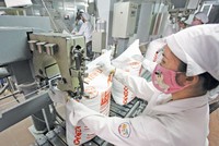 Sản xuất đường tại Công ty KCP Việt Nam
