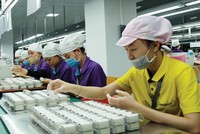 Apple tái cơ cấu chuỗi sản xuất toàn cầu