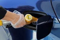 Bán hàng hóa có chất lượng không phù hợp với quy chuẩn kỹ thuật tương ứng, Công ty TNHH MTV Xăng dầu Mỹ Hà bị xử phạt trên 153 triệu đồng (Ảnh minh họa)