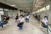 Bộ Y tế vừa công bố hướng dẫn cách ly, xét nghiệm Covid-19 với các khu công nghiệp, nhà máy, xí nghiệp.