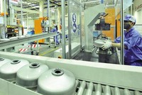 Cạnh tranh giảm thuế để thu hút FDI trong 10 năm qua diễn ra hết sức quyết liệt, khiến mức thuế suất thuế doanh nghiệp FDI trung bình trong ASEAN từ trên 25% vào năm 2010 giảm xuống còn 21,7% vào năm 2020.