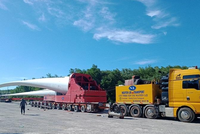 Thiết bị điện gió mà Công ty cổ phần năng lượng Tái tạo Đại Dương vận chuyển về Dự án Nhà máy điện gió Cầu Đất.