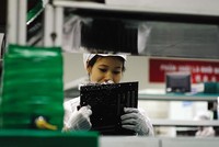 Việc Foxconn tại Bắc Giang mở rộng sản xuất được kỳ vọng góp phần tạo năng lực mới cho nền kinh tế. Ảnh: Đ.T