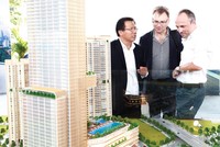 Các doanh nghiệp bất động sản có thể học hỏi lẫn nhau trong việc phát triển dự án thông qua sự hợp tác. Ảnh: Lê Toàn