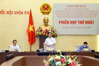 Chủ tịch Quốc hội Vương Đình Huệ chủ trì phiên họp - (Ảnh: TTXVN)
