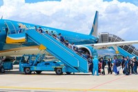 Hiện nay hàng không nội địa hiện chỉ thực hiện các chuyến bay chở hàng hóa và các chuyến bay kết hợp chở hành khách với đối tượng là công vụ, lực lượng phòng chống dịch Covid-19 và các trường hợp có văn bản đồng ý di biến động của các địa phương liên quan.