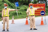 Một chốt kiểm dịch trên Quốc lộ 2 trên địa bàn tỉnh Tuyên Quang.