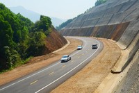 Dự án Đường cao tốc Cam Lộ - La Sơn