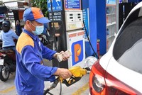 Việc giảm thuế bảo vệ môi trường đối với xăng dầu có thể được thực hiện từ tháng 4/2022.