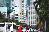 Áp lực dân số đang khiến nhu cầu về nhà ở tăng mạnh, trong khi nguồn cung chưa đáp ứng kịp dẫn đến giá tăng. Ảnh: Dũng Minh