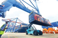 Nhập khẩu lạm phát là nguy cơ hiện hữu