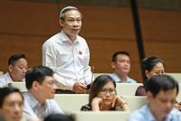 Đại biểu Phan Đức Hiếu phát biểu tại phiên thảo luận tại Hội trường về Dự án Luật Thanh tra (sửa đổi)