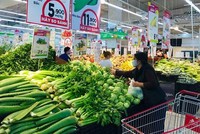 Bộ Tài chính đề nghị xử lý nghiêm việc lợi dụng tăng giá bất hợp lý.