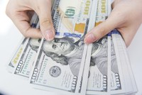 Tính tới cuối tháng 7/2022, tỷ giá USD/VND tăng 0,38% so với cuối tháng 6 và tăng 2,21% so với cuối năm 2021.