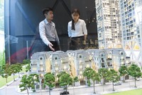 Nhiều ngân hàng đã tạm dừng cho vay đầu tư – kinh doanh bất động sản, kể cả cá nhân vay mua nhà. Ảnh: Dũng Minh