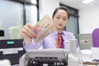 Nhiều ngân hàng sử dụng gần hết hạn mức tăng trưởng tín dụng nên chậm giải ngân gói hỗ trợ lãi suất.