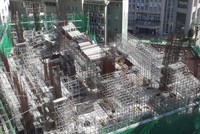 Nhiều dự án nhà ở không thể triển khai tiếp vì thiếu vốn. Ảnh: Việt Dũng