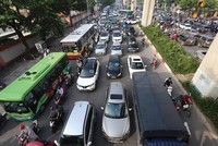 Nhu cầu sử dụng xe ô tô ngày một nhiều. Ảnh: Dũng Minh