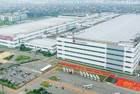 Hàng loạt tên tuổi lớn của thế giới đã chọn và đưa các địa phương trong Vùng đồng bằng sông Hồng thành “cứ điểm” sản xuất của mình. Trong ảnh: Nhà máy LG Display tại Hải Phòng Ảnh: Đức Thanh.
