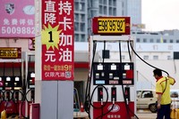 Một trạm xăng dầu ở tỉnh Liêu Ninh, Trung Quốc. (Ảnh: Reuters)