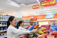 Tiêu dùng năm 2023: Cầu tăng, nhưng vẫn còn yếu
