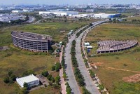 Dự án Công viên Sài Gòn Silicon tại Khu công nghệ cao TP.HCM đang xây dựng dở dang 2 tòa nhà rồi bỏ hoang nhiều năm nay. Ảnh: Lê Huy