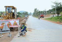 Nhiều nhà thầu đã chưa thể hiện sự chuyên nghiệp trong quá trình thi công Dự án Tăng cường kết nối giao thông khu vực Tây Nguyên.