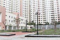 Khu tái định cư Bình Khánh hiện không bóng người ở. Ảnh: Trọng Tín