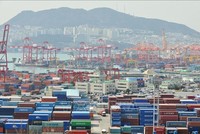 Cảng hàng hóa ở Busan, Hàn Quốc. Ảnh minh họa: AFP/TTXVN