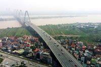 Hạ tầng giao thông cũng là yếu tố phải cải thiện nhiều. Ảnh: Dũng Minh