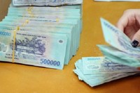 Tình trạng sở hữu chéo, thao túng, lợi ích nhóm trong lĩnh vực ngân hàng vẫn rất đáng lo ngại, theo đánh giá của Ủy ban Kinh tế.